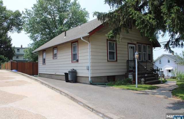 102 Walter Avenue - 102 Walter Avenue, Hasbrouck Heights, NJ 07604