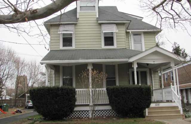 516 MORGAN AVENUE Gallery 1