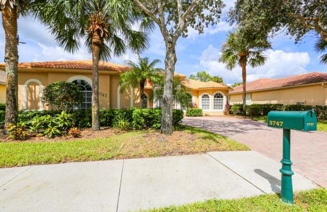 ***POOL HOME ON CANAL***GREAT FOR FISHING AND KAYAKING***3 BED/2 BATH SINGLE FAMILY***GREAT COMMUNITY*** Gallery 3