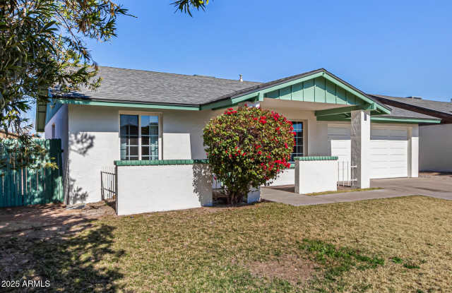 1932 E AUBURN Drive Gallery 3
