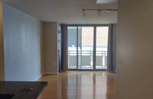 4801 FAIRMONT Avenue Gallery 2