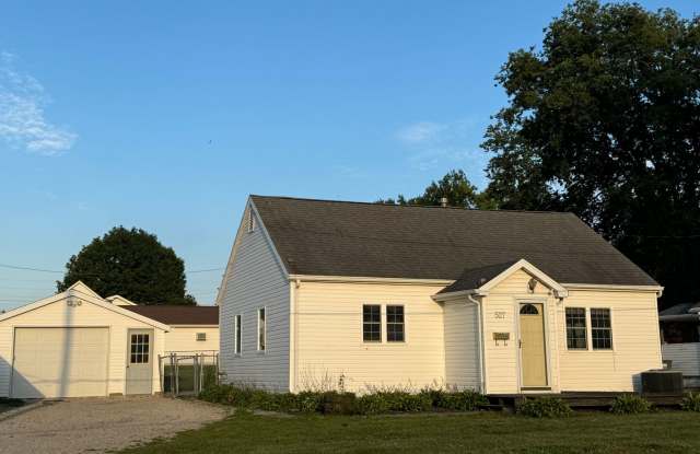 3bd 1.5ba home for rent in Hudson, IA photos photos