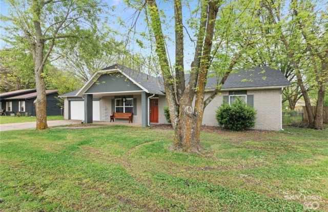 405 SW 10th Street photos photos 405 SW 10th Street photos photos