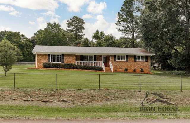 1190 Arrowhead Road Gallery 1