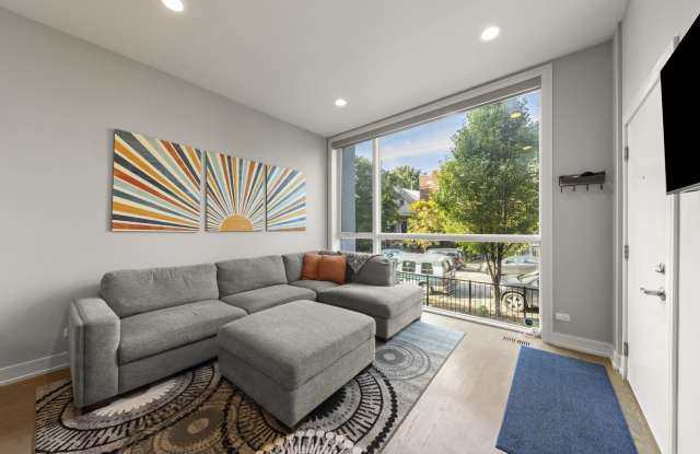 3049 W Lyndale Street Gallery 4