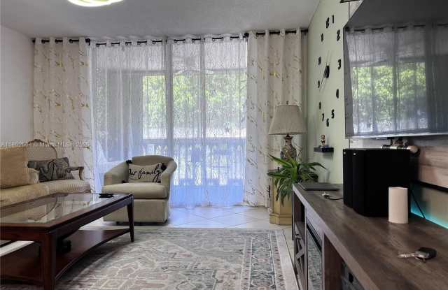 320 NE 12th Ave photos photos