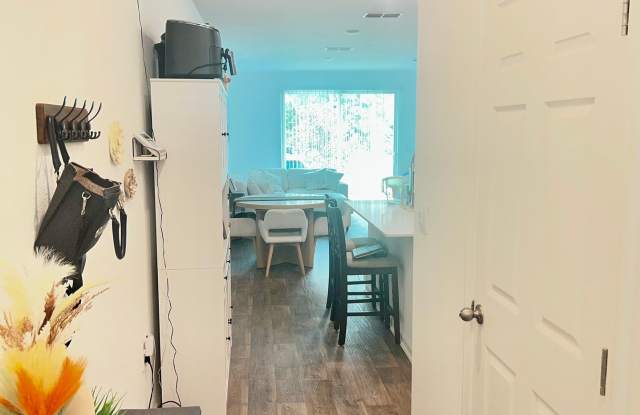 Beautiful 2024-Built 3-Bedroom Townhome with Pond View & Garage! Gallery 4