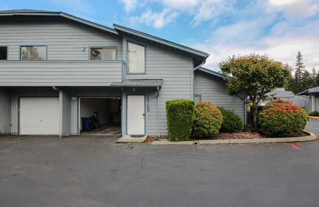 Charming 2 bedroom 1 bath townhome in Federal Way - 1810 South 330th Street, Federal Way, WA 98003