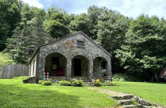 296 Middle Fork Road - 296 Middle Fork Road, Watauga County, NC 28605