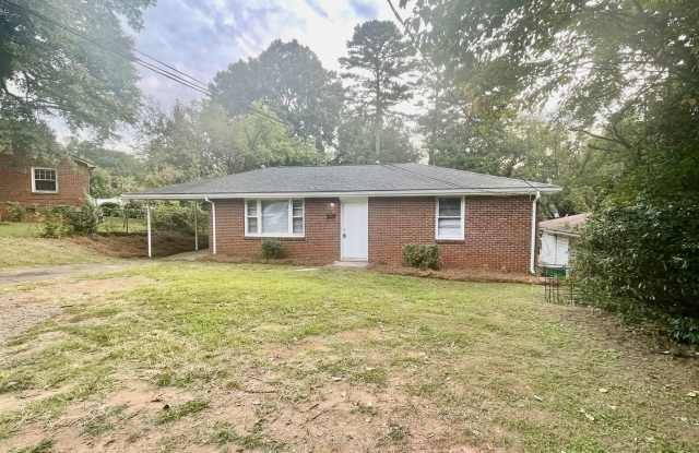 Newly renovated Ranch style 3 bedroom 1 bath home . Located near N. Graham St photos photos