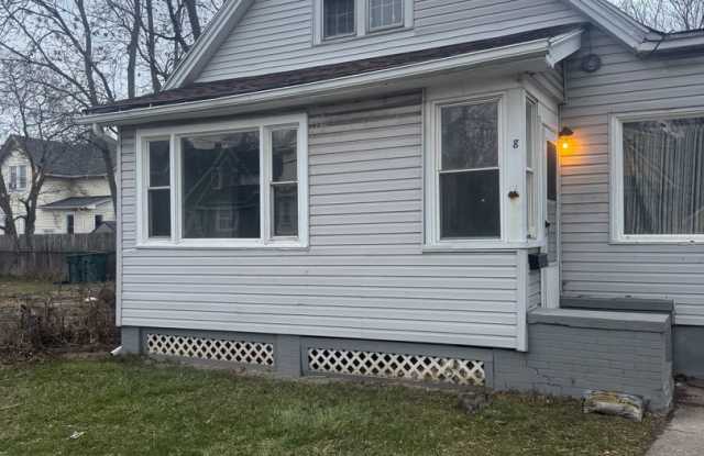 ONE MONTH FREE! Renovated Single-Family Home for Rent on Quiet Laurel St. photos photos