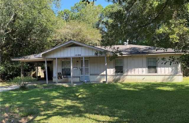 1308 Charmaine Circle E photos photos
