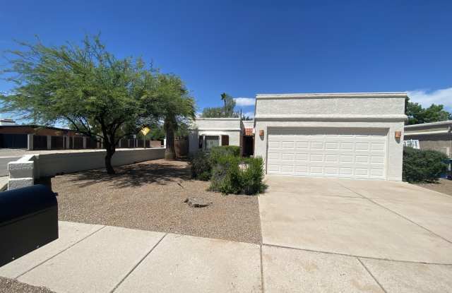 3911 N Vine Tree Place photos photos
