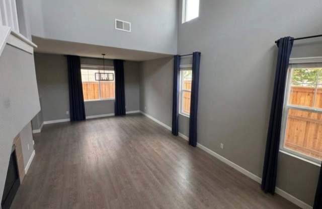 Fabulous Home in Rocklin Gallery 3