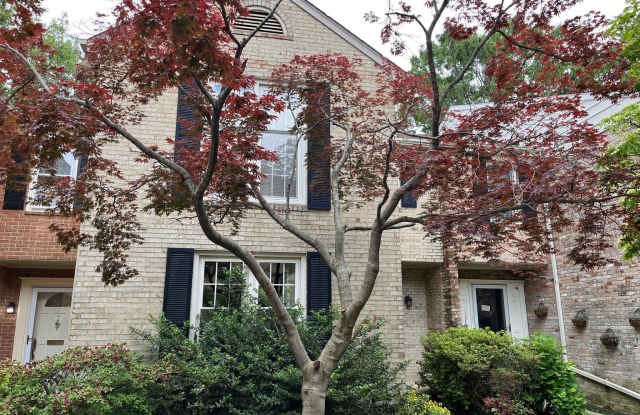 6604 ROSECROFT PLACE - 6604 Rosecroft Place, McLean, VA 22043