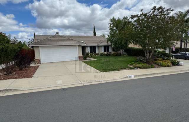 Spacious & Stylish Living in the Heart of Lake Elsinore photos photos
