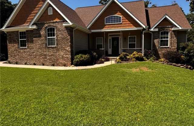 17 Miller Drive Gallery 1