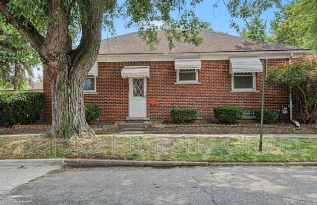 2957 Fort Park Boulevard Gallery 4