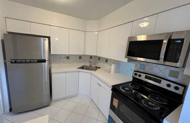 1550 NE 191st St photos photos