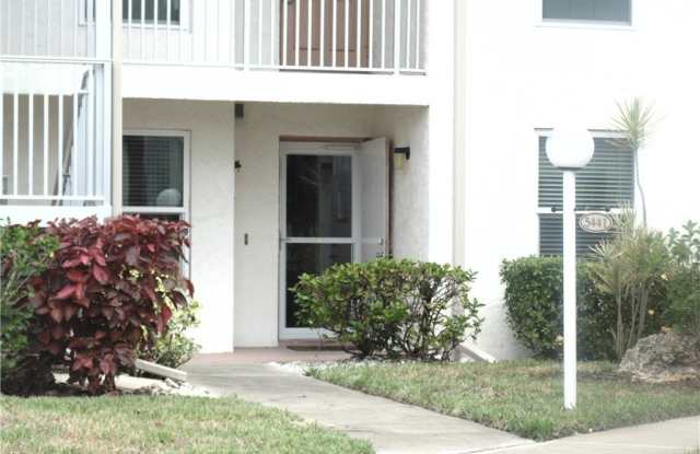 5441 Peppertree Drive unit: 9 photos photos