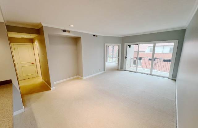 COMING SOON: Stylish 1-Bed/1-Bath Condo – 2 Blocks from Country Club Plaza! - 4949 Wornall Road, Kansas City, MO 64112