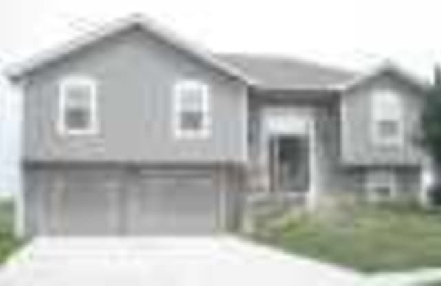 11407 North Bristol Avenue - 11407 North Bristol Avenue, Kansas City, MO 64156