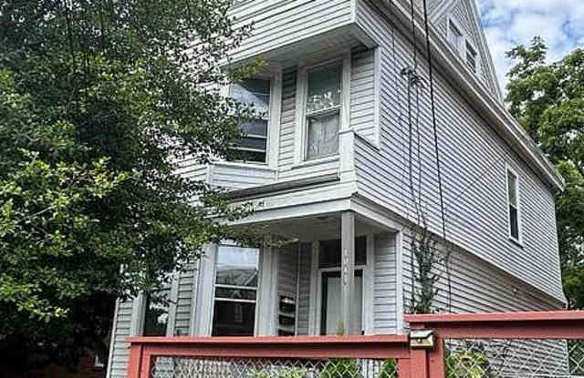1041 Beech Avenue - 1 Gallery 1