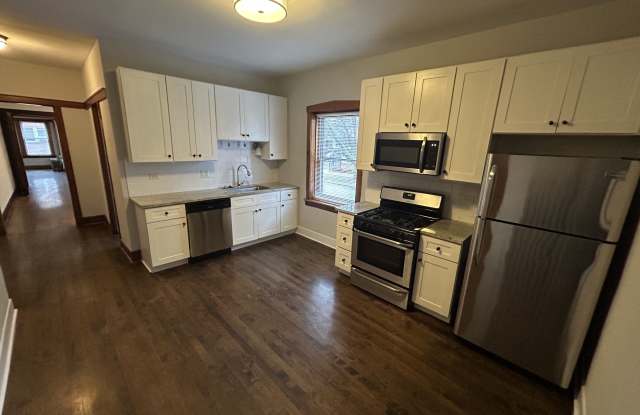 2157 N Avers photos photos