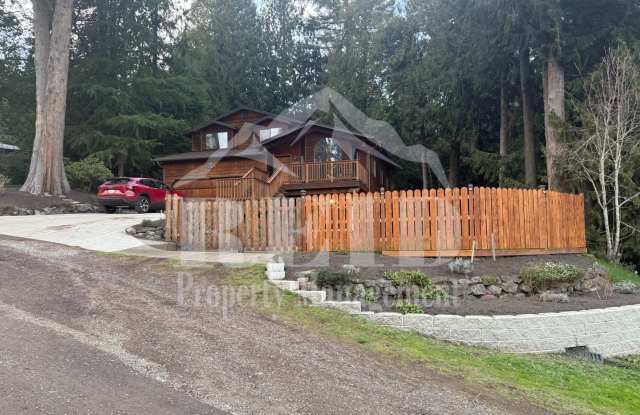 3 BED 2.5 BATH WITH DAYLIGHT BASEMENT  BONUS ROOM - SPACIOUS CORNER LOT photos photos