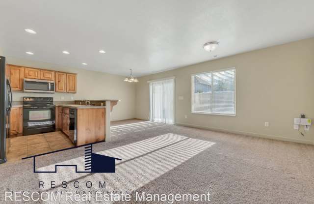 2042 Evans Cove Loop Gallery 2