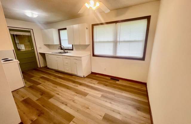 WILLARD -  306 S. GRANT ST. - NO PETS - CALL OFFICE FOR SHOWING APPOINTMENT Gallery 4