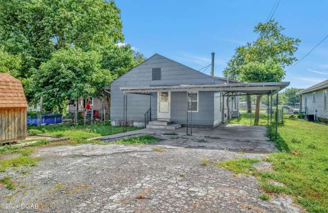 504 S Highland Avenue Gallery 4