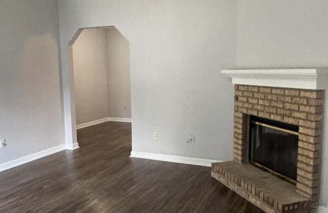 2901 S Richview Park Circle Gallery 4
