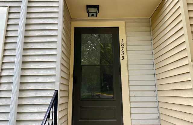 18753 SUMMER OAK COURT Gallery 2