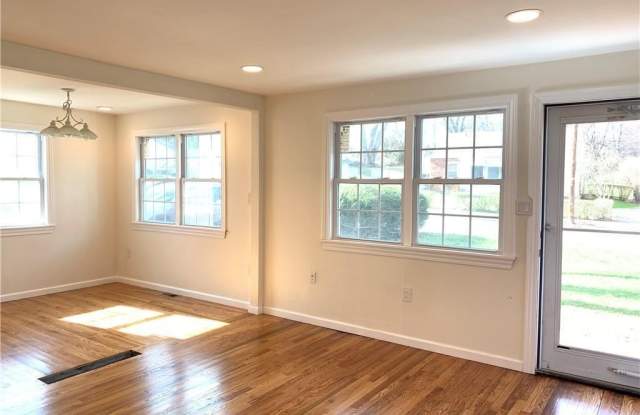 89 Cortland Circle Gallery 4