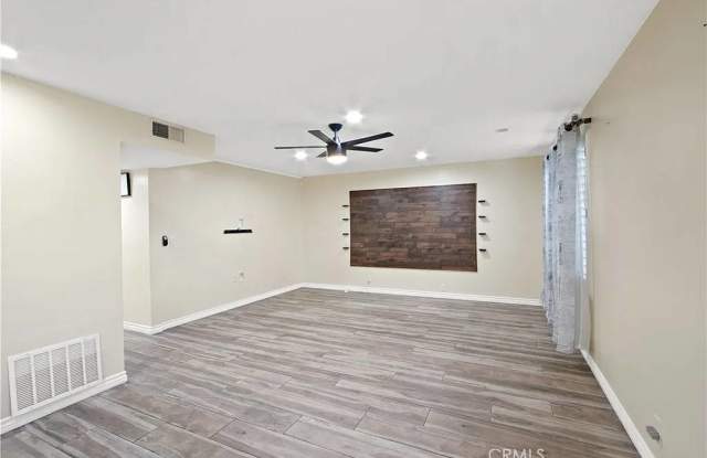 4164 Elizabeth Ct Gallery 2