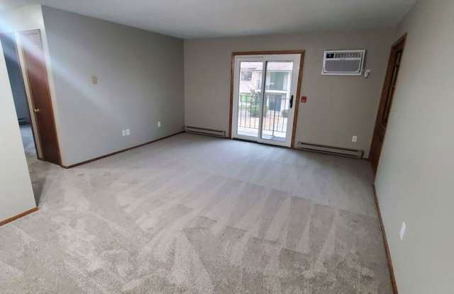 2 Bedroom Condo $500 move in credit photos photos