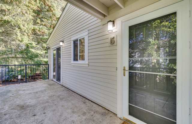 3 Bedroom Condo with Sauna Available Now! - 12034 Slater Avenue Northeast, Kirkland, WA 98034