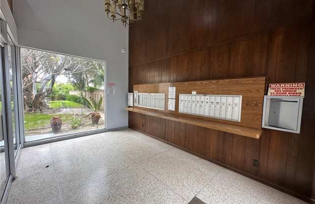 10400 Downey Avenue Gallery 4
