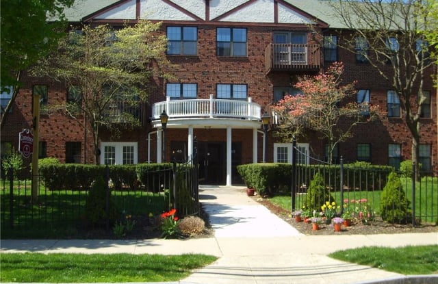 45 Highland Street - 45 Highland St, West Hartford, CT 06119