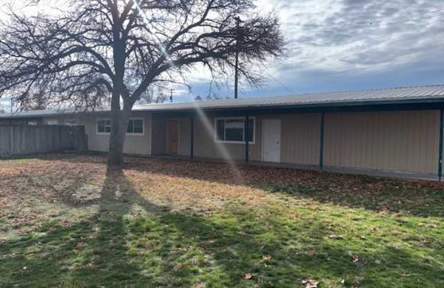 3 bed, 1 bath, large 1 car garage photos photos