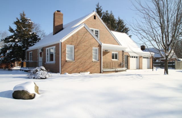 903 East Buchanan Street - 903 East Buchanan Street, Plainfield, IN 46168
