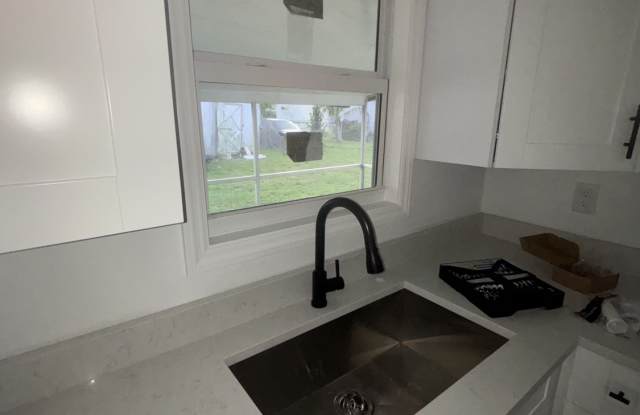 114 Southeast Placita Court Gallery 3