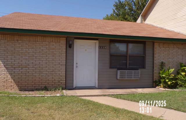 $100.00 off 1st full month's rent . Very nice two-bedroom townhome, located in the Country Hollow Townhomes area! photos photos