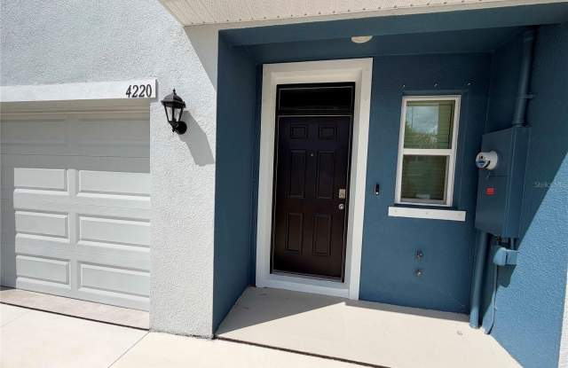 4220 MILLER POINTE Court Gallery 2