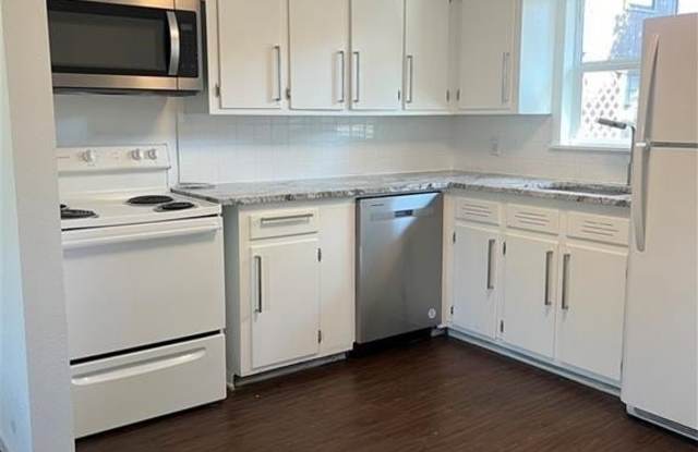 737 12th  ST Unit #A - 737 North 12th Street, Rogers, AR 72756