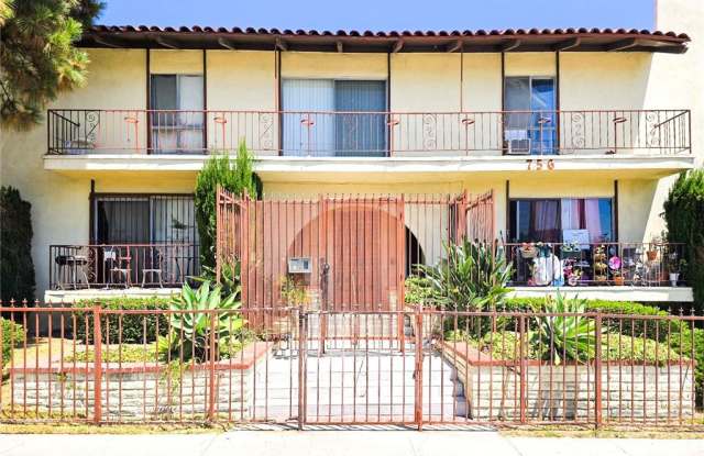 756 N Inglewood Avenue - 756 North Inglewood Avenue, Inglewood, CA 90302