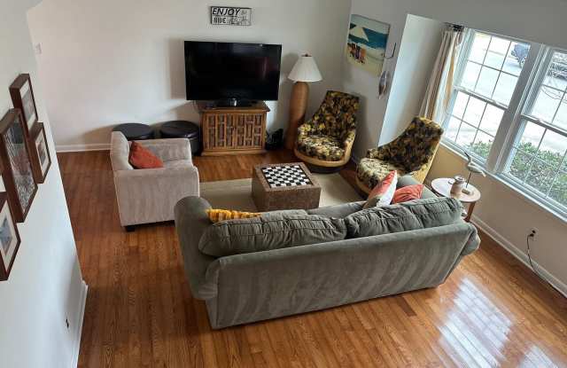504 N Delavan Gallery 4