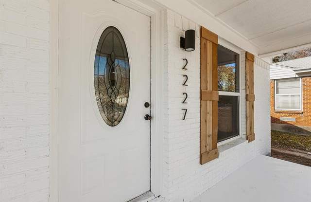 2227 San Pablo Drive Gallery 3