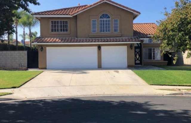 Absolutely stunning, decked out pool home in Corona won't last! photos photos